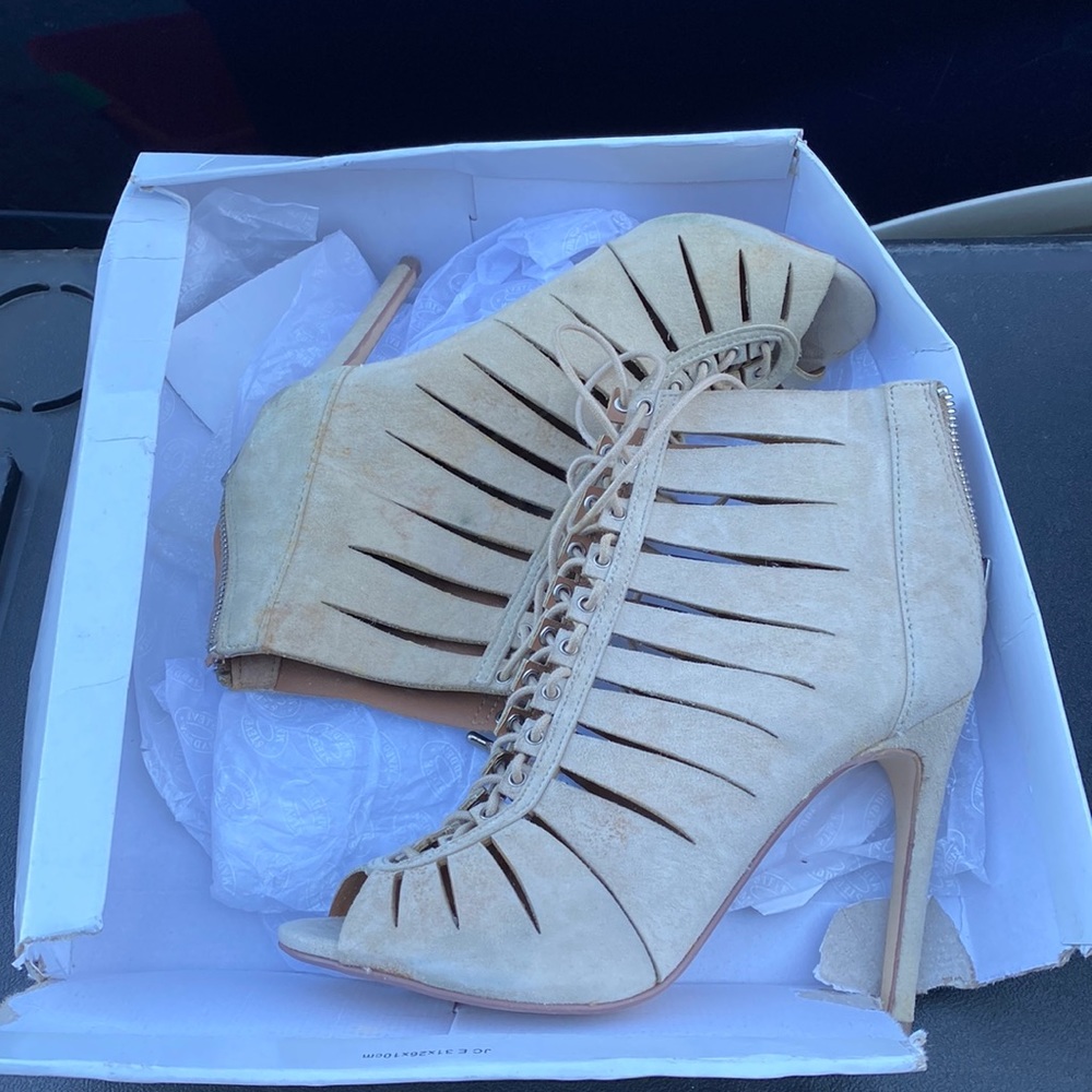 Steve Madden Cyder Heels